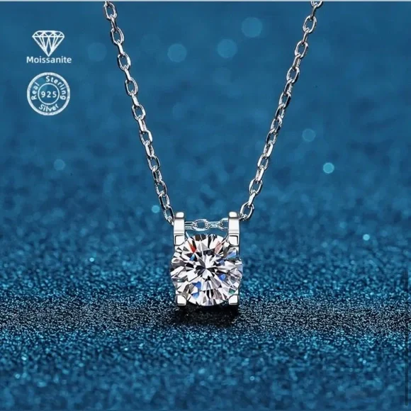 0.8 Carat Solitaire Pendant White Moissanite Diamond 925 Silver Necklace - Picture 2 of 10